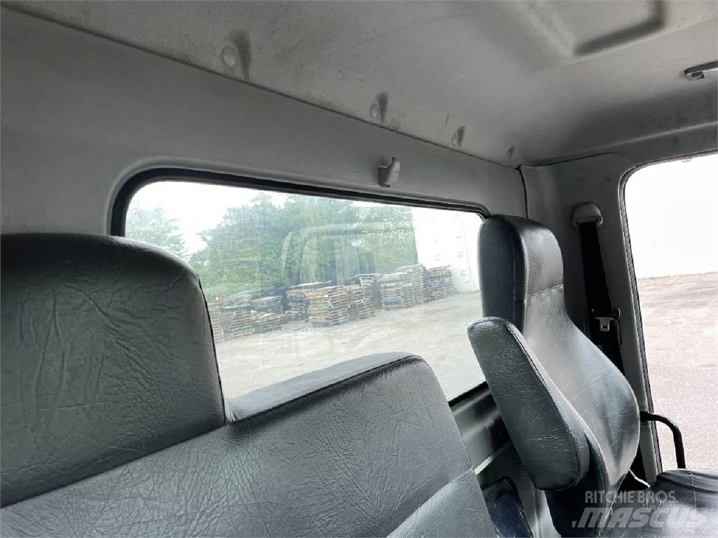 Hino 338 Kuorma-autoalustat