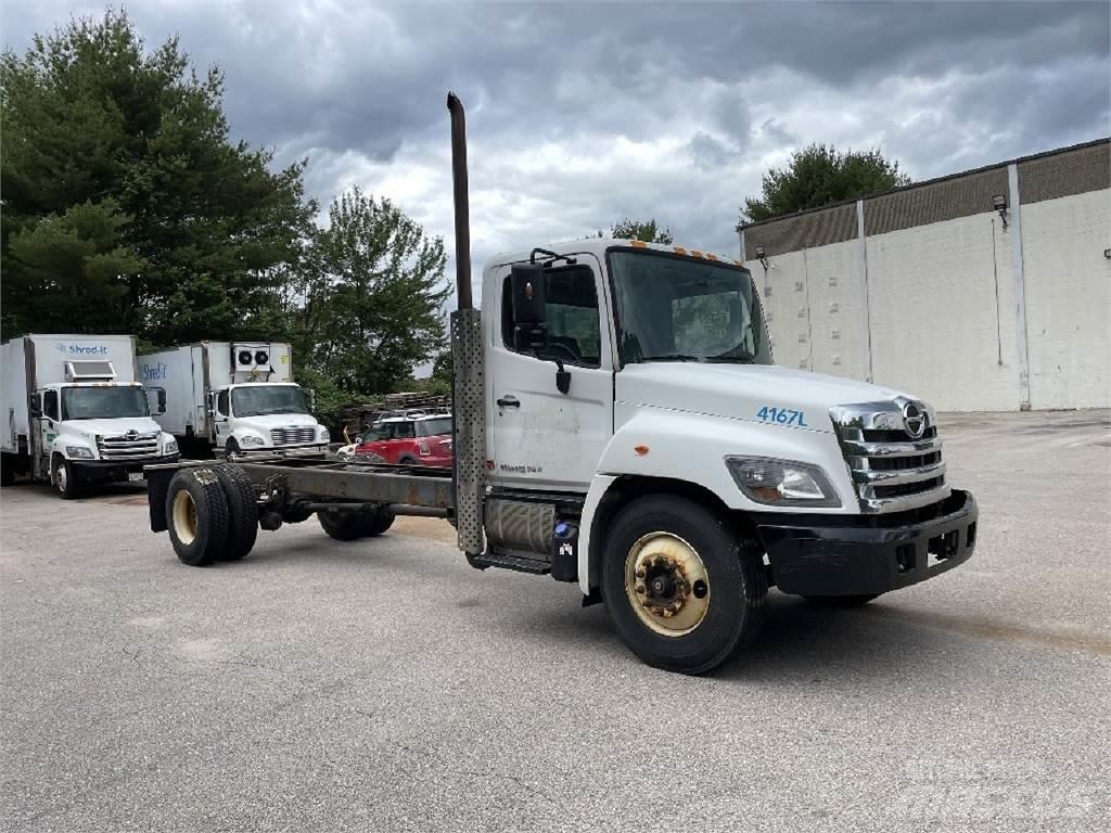 Hino 338 Kuorma-autoalustat