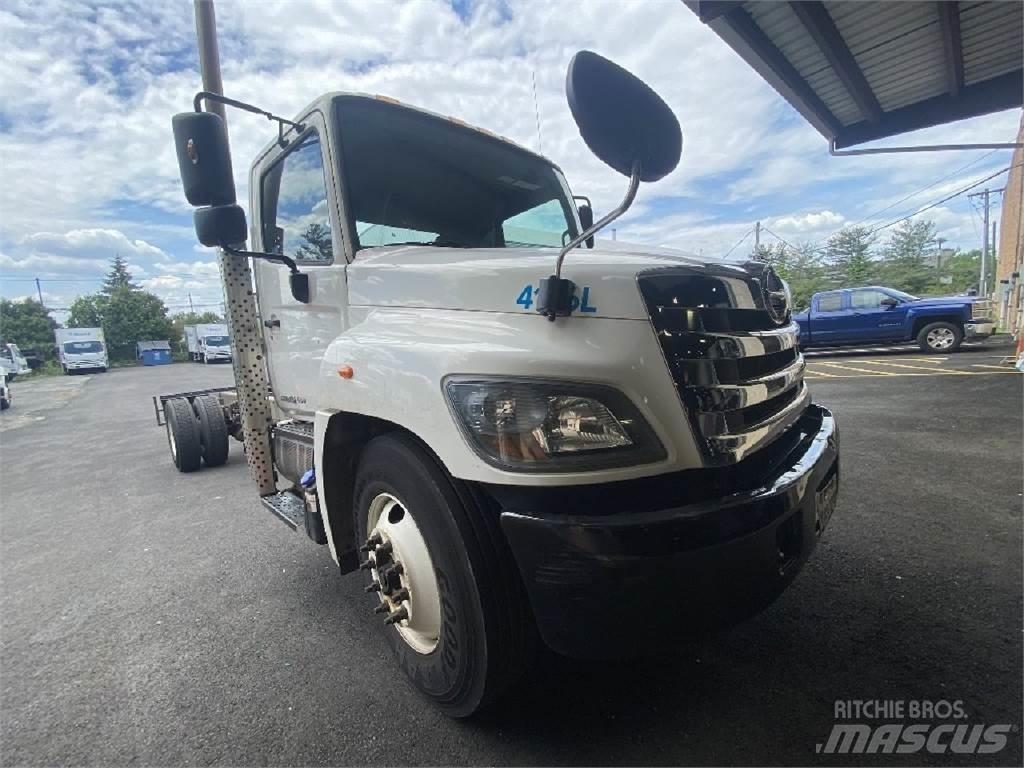 Hino 338 Kuorma-autoalustat