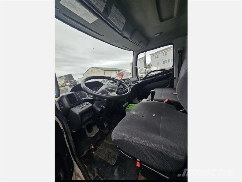 Hino 338 Kylmä-/Lämpökori kuorma-autot