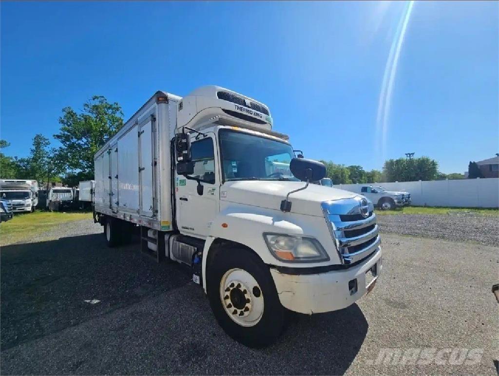 Hino 338 Kylmä-/Lämpökori kuorma-autot
