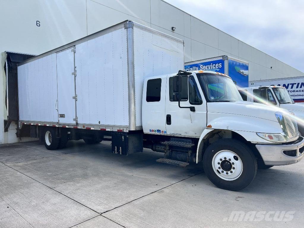 International 4300 Umpikorikuorma-autot