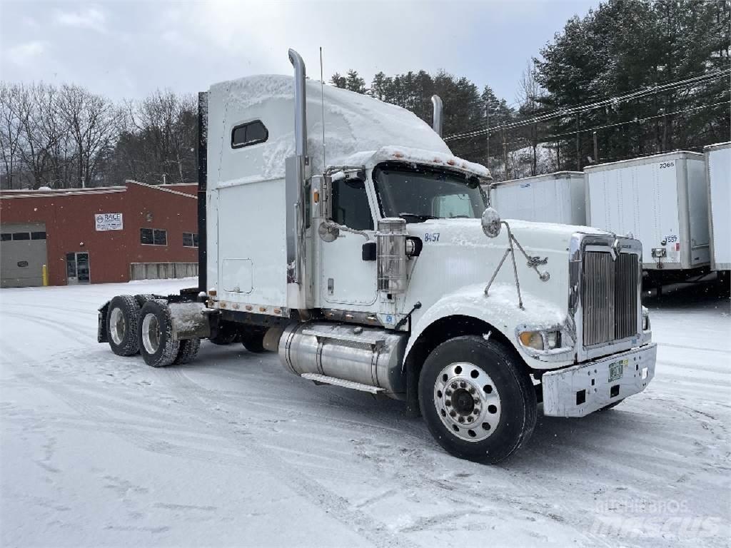 International 9900i Vetopöytäautot
