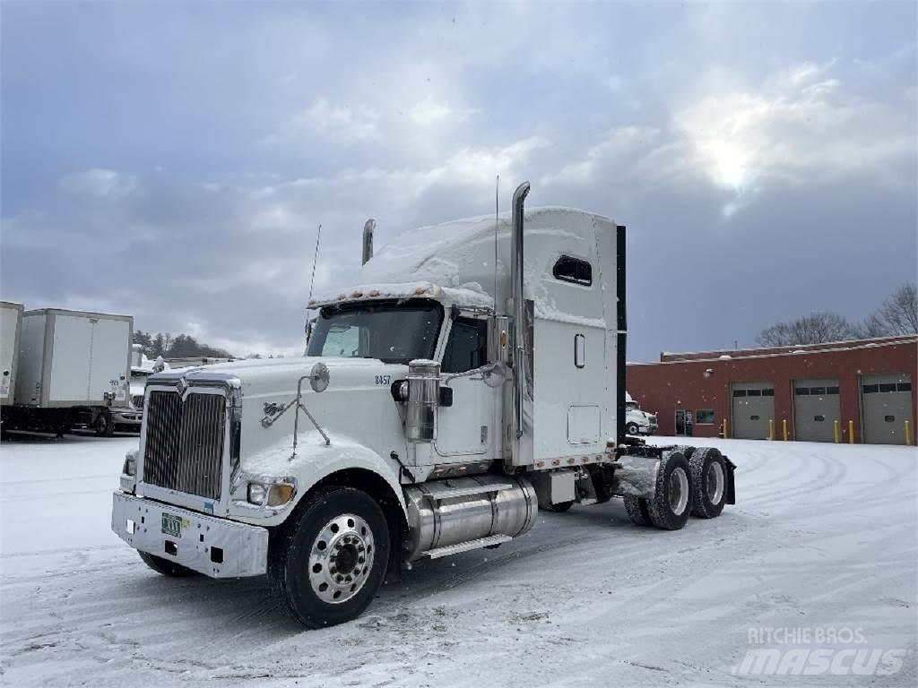 International 9900i Vetopöytäautot