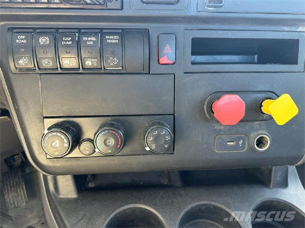 International RH Vetopöytäautot