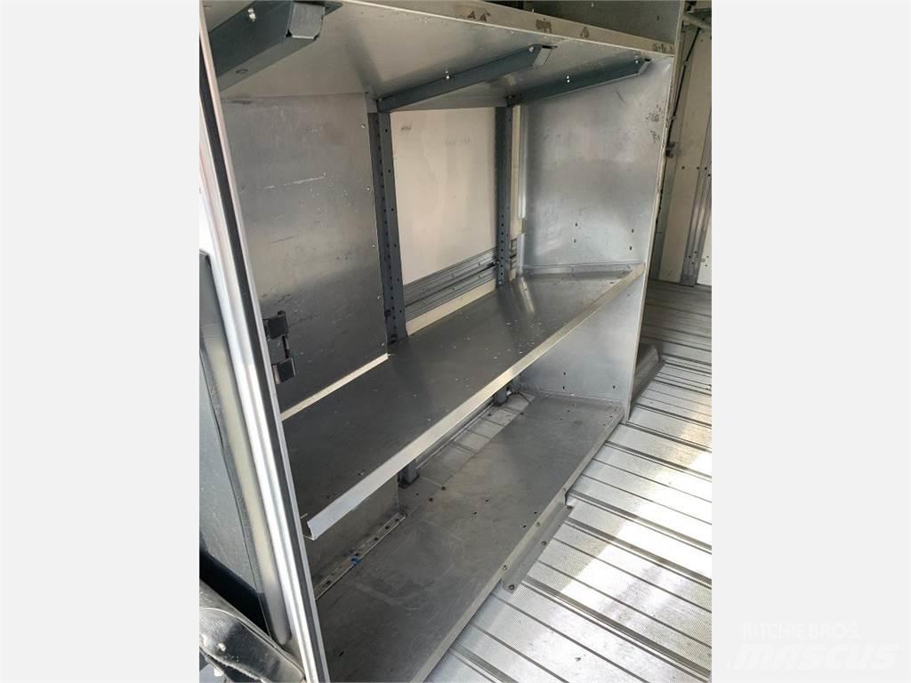 Isuzu Reach Jakeluautot