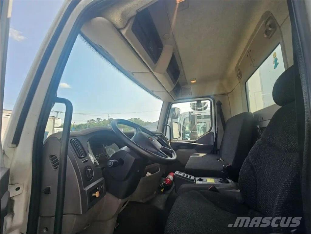 Kenworth K370 Umpikorikuorma-autot