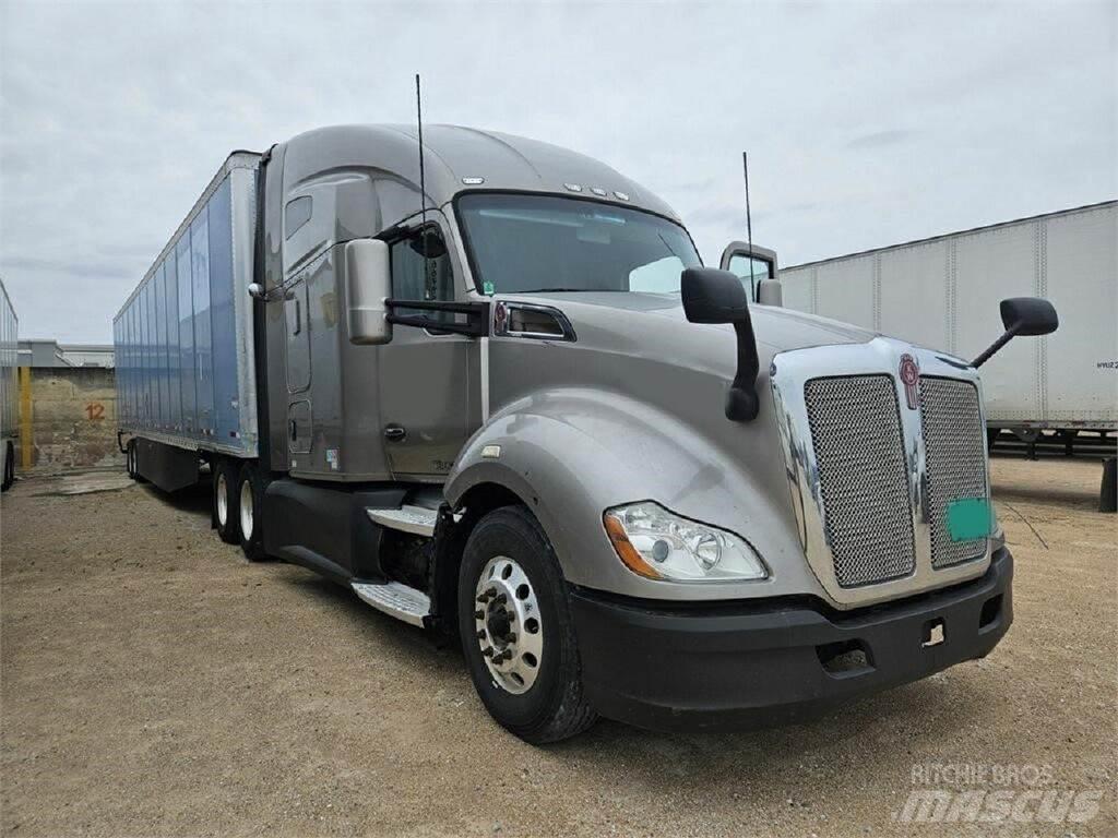 Kenworth T680 Vetopöytäautot