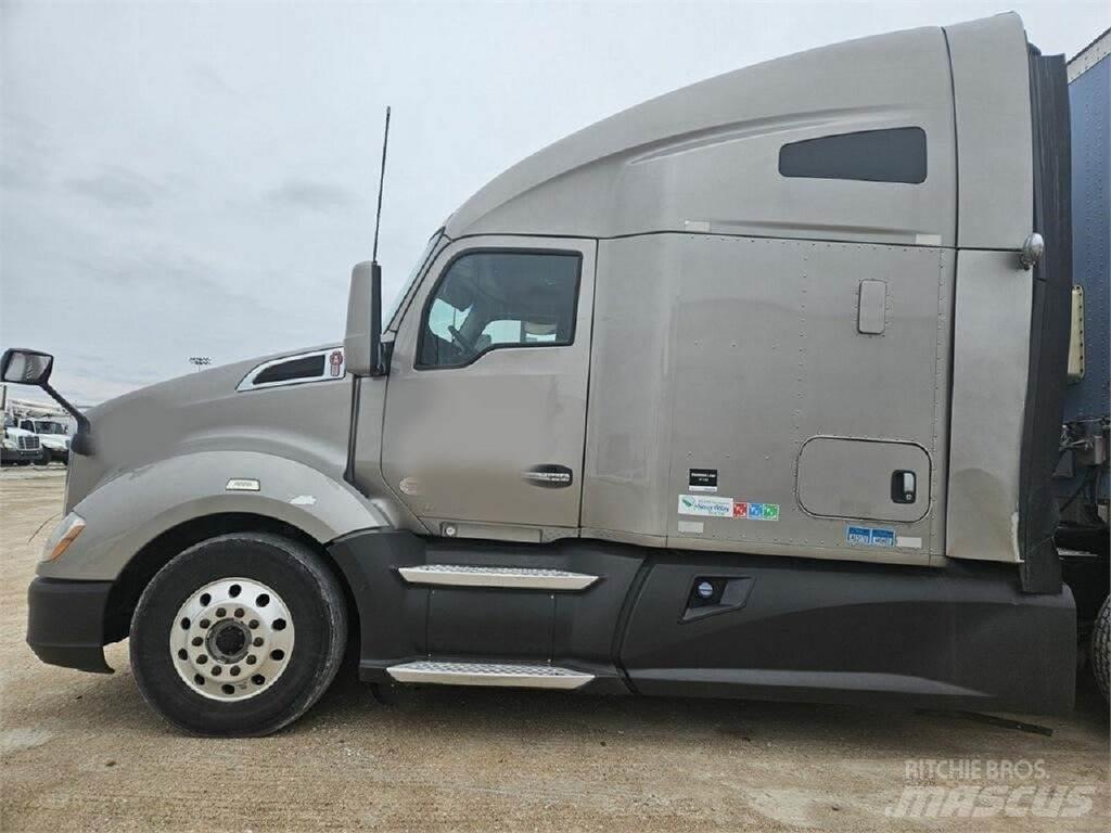 Kenworth T680 Vetopöytäautot
