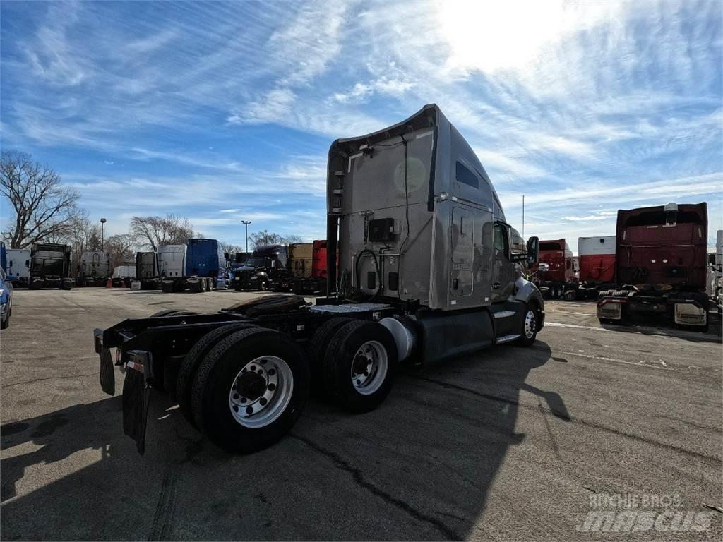 Kenworth T680 Vetopöytäautot