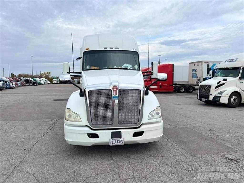 Kenworth T680 Vetopöytäautot