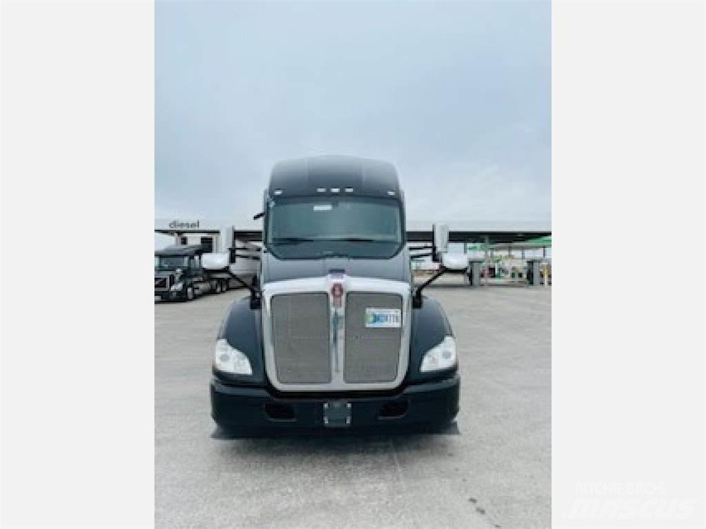Kenworth T680 Vetopöytäautot