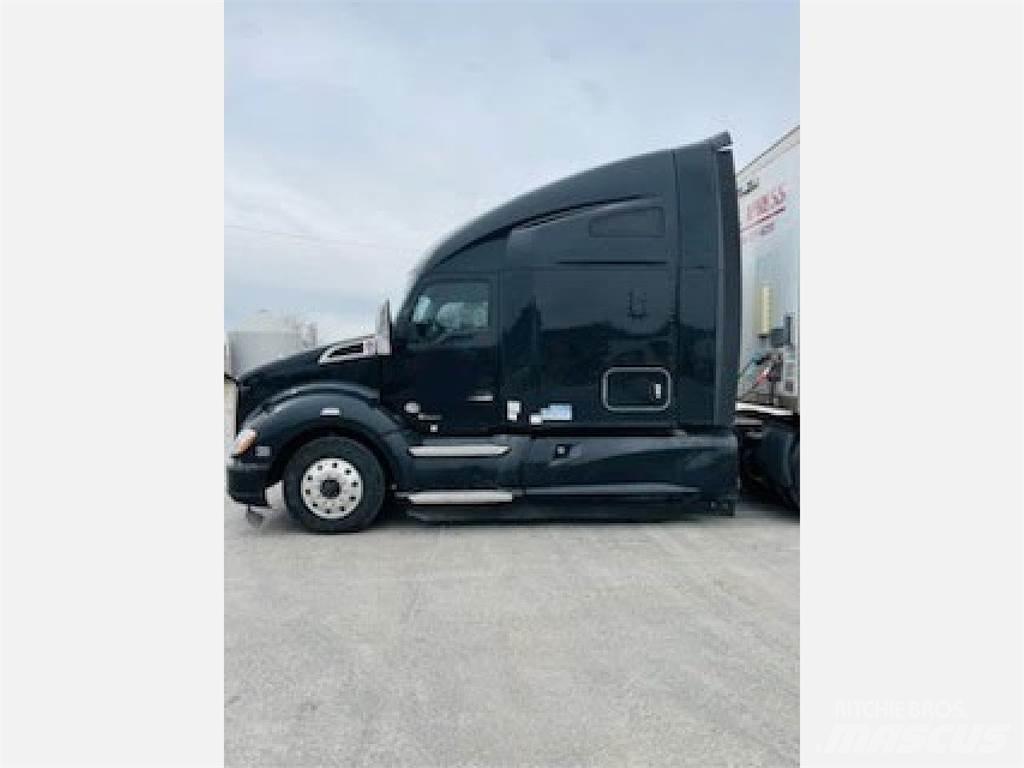 Kenworth T680 Vetopöytäautot