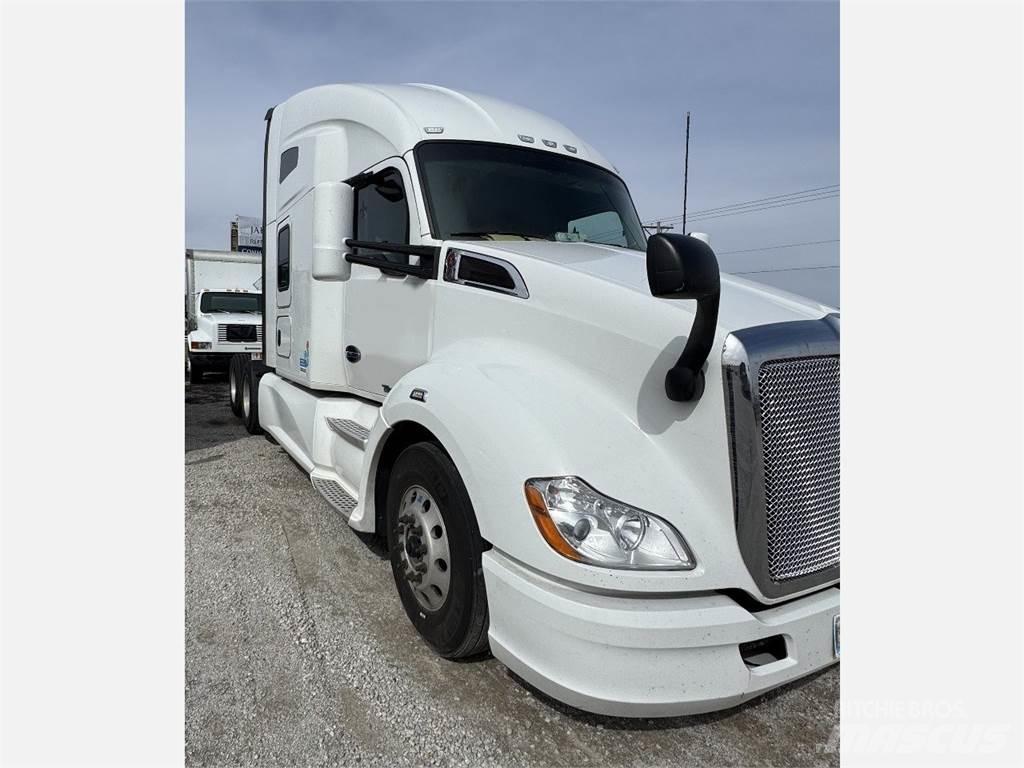 Kenworth T680 Vetopöytäautot
