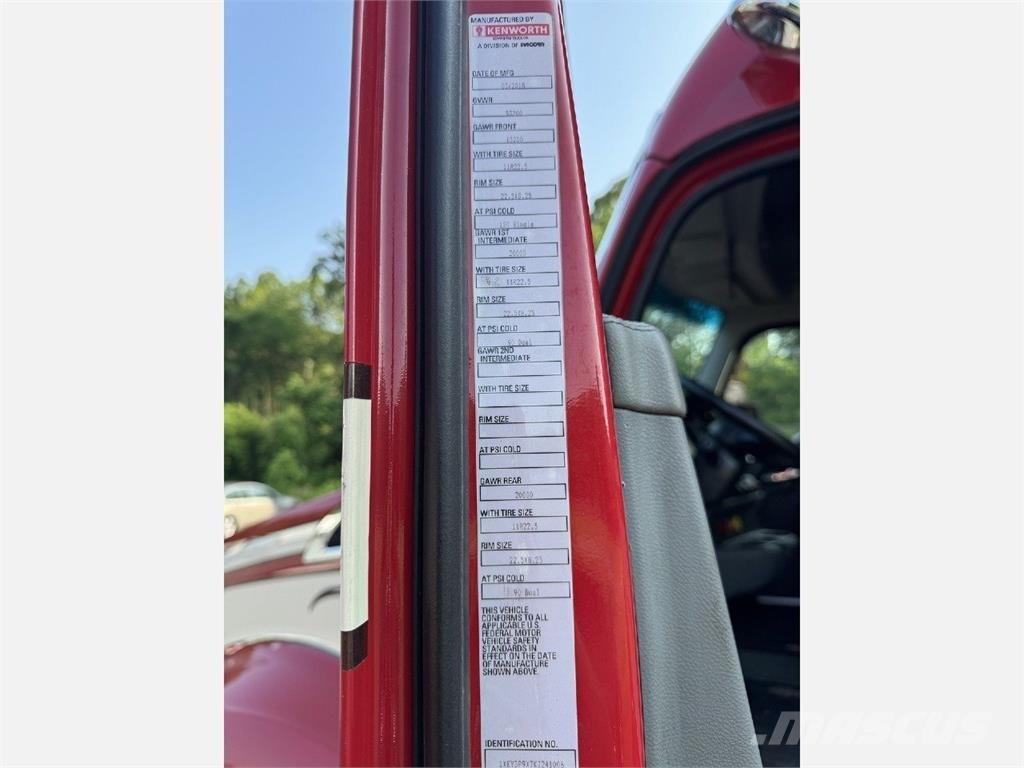 Kenworth T680 Vetopöytäautot