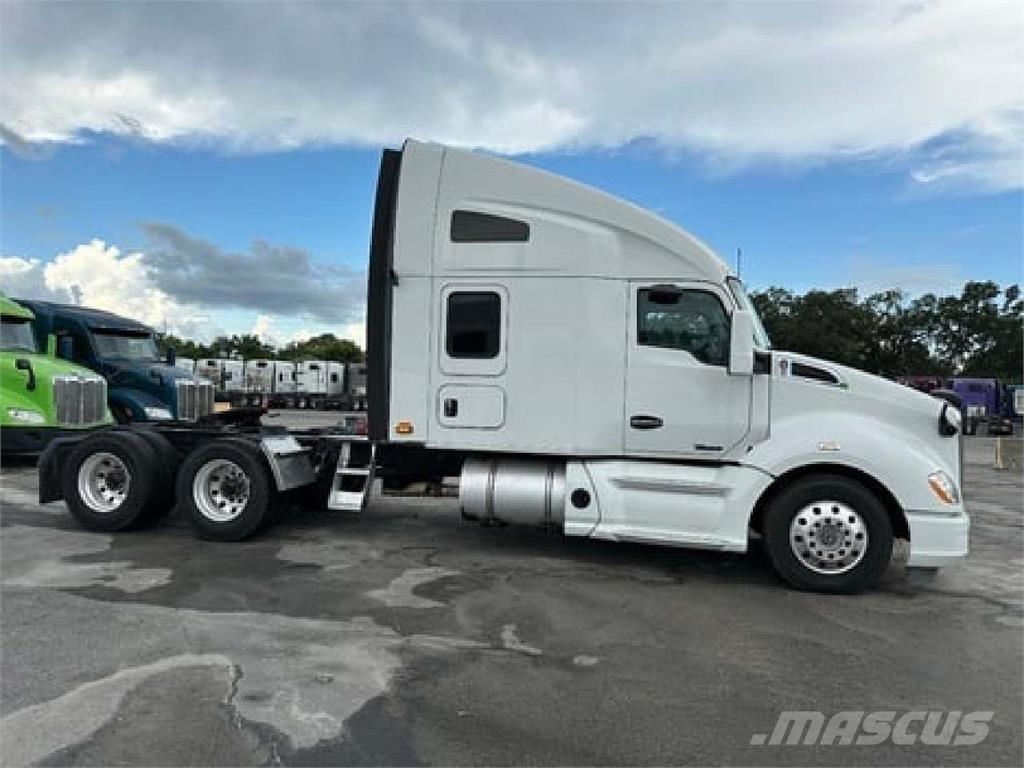 Kenworth T680 Vetopöytäautot