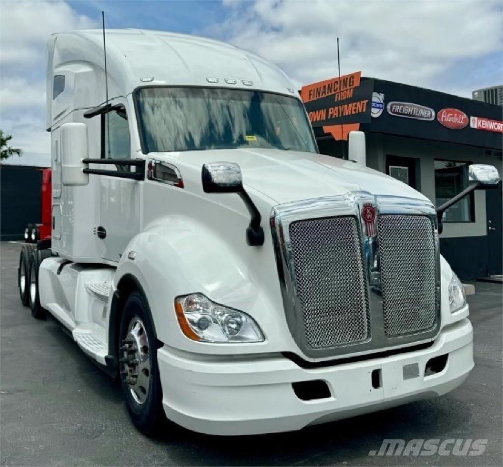 Kenworth T680 Vetopöytäautot