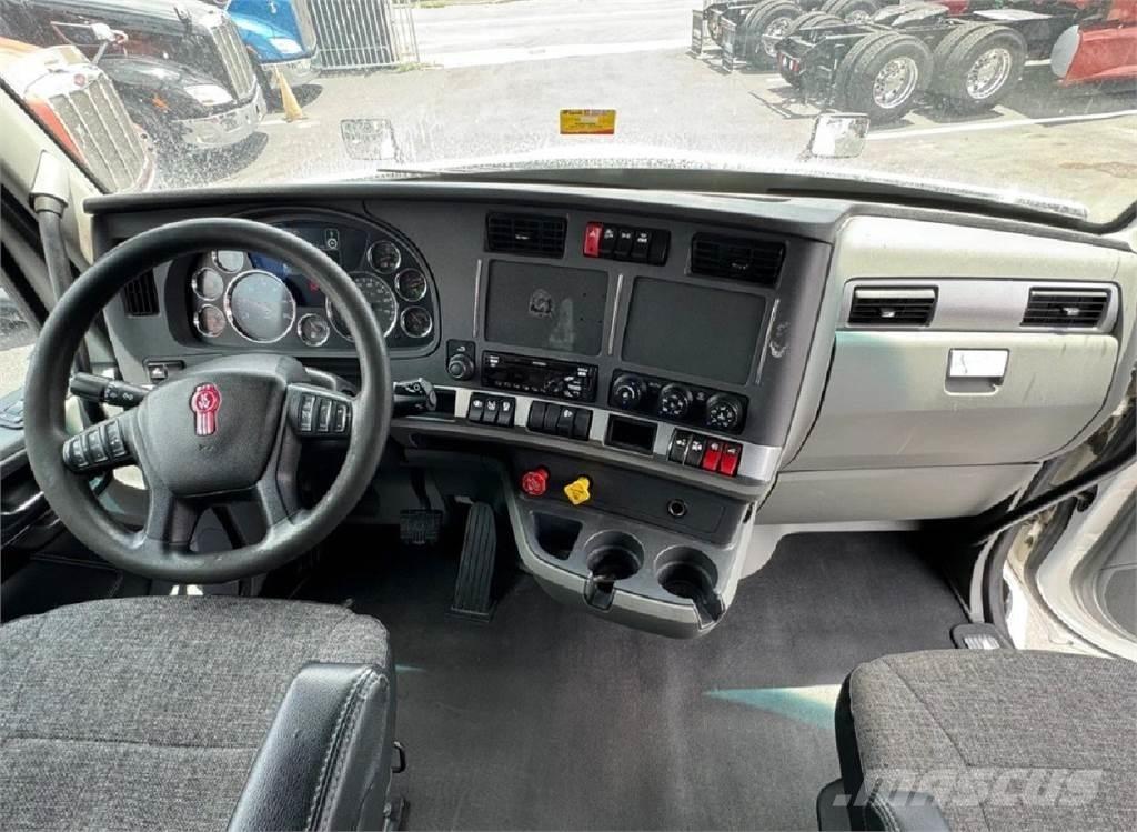 Kenworth T680 Vetopöytäautot