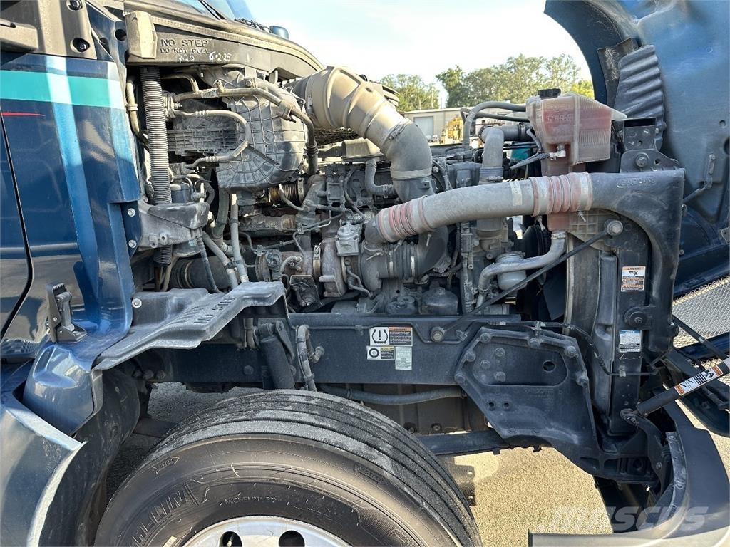 Kenworth T680 Vetopöytäautot