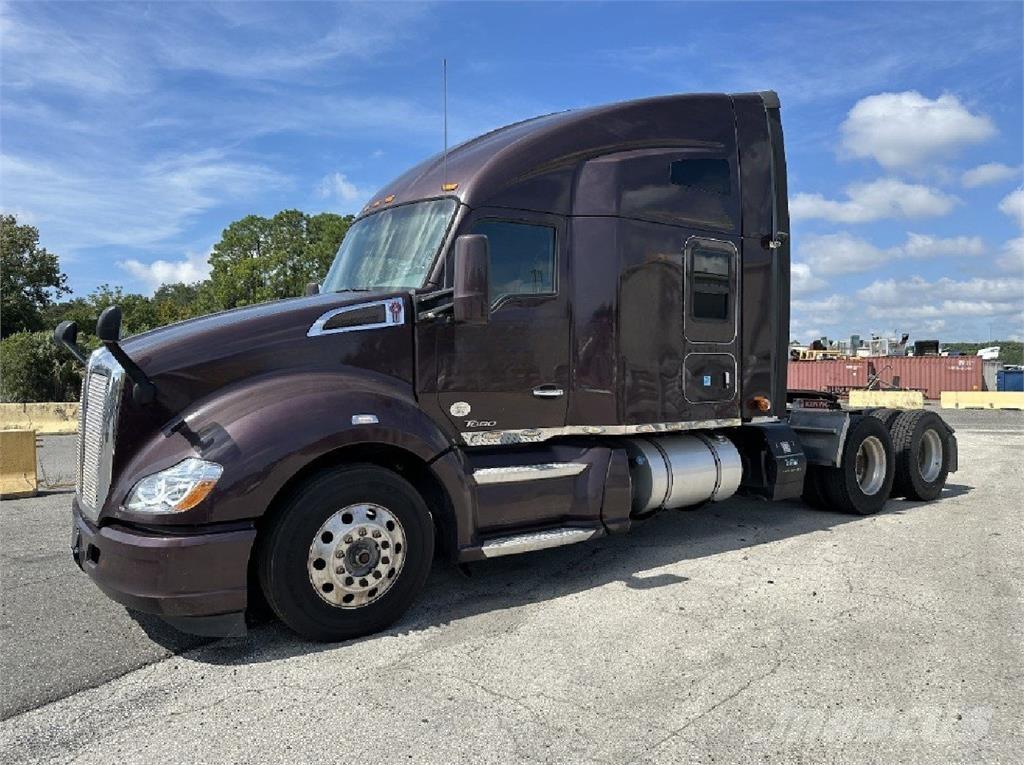 Kenworth T680 Vetopöytäautot