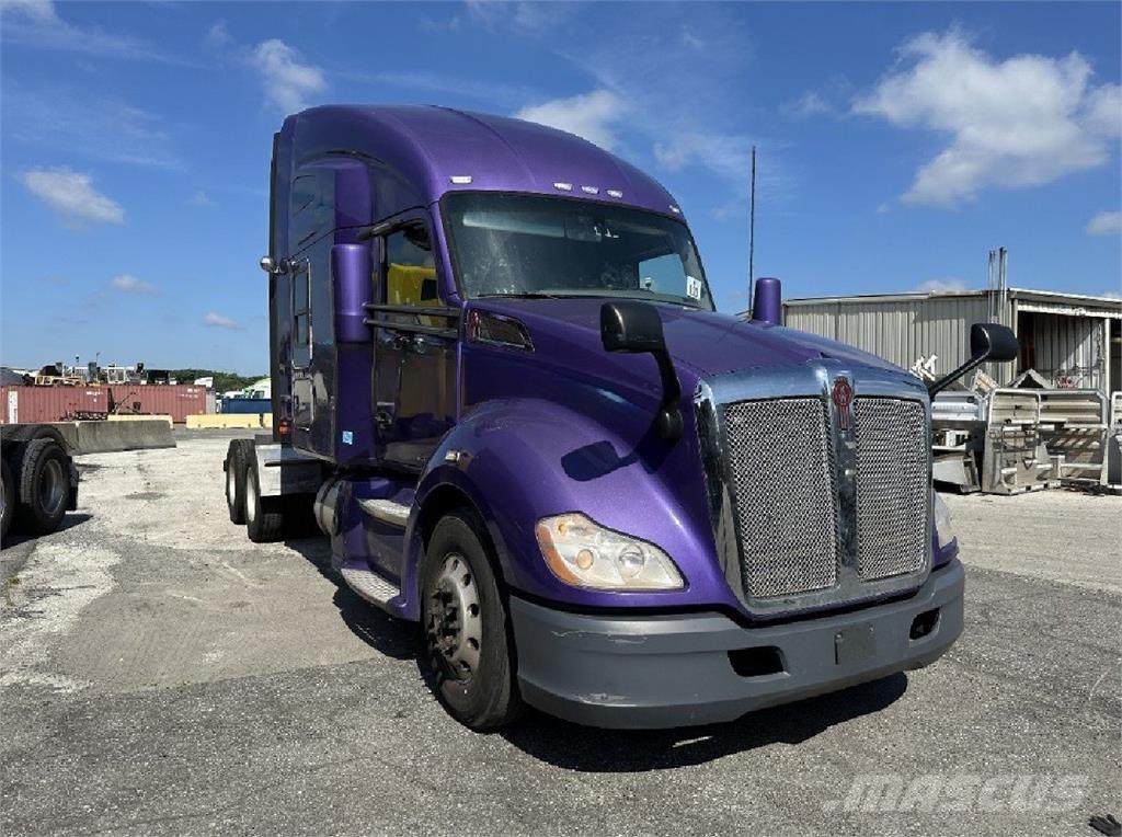 Kenworth T680 Vetopöytäautot