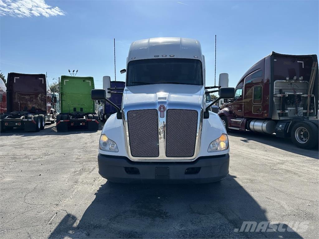 Kenworth T680 Vetopöytäautot