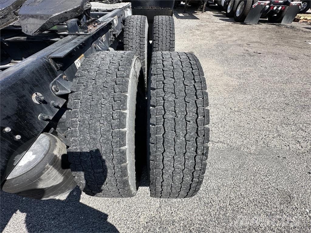 Kenworth T680 Vetopöytäautot