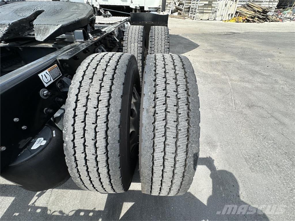 Kenworth T680 Vetopöytäautot