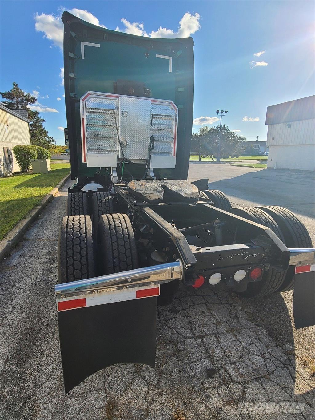 Kenworth T680 Vetopöytäautot