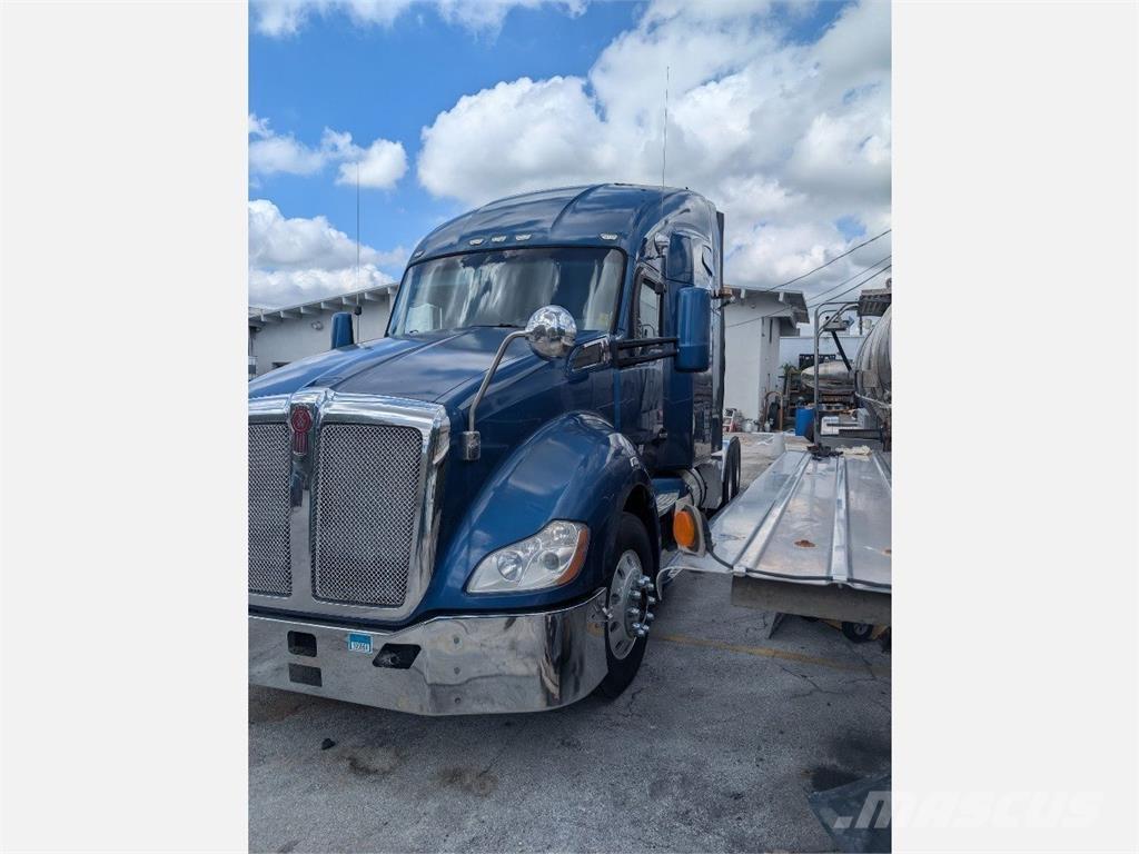 Kenworth T680 Vetopöytäautot