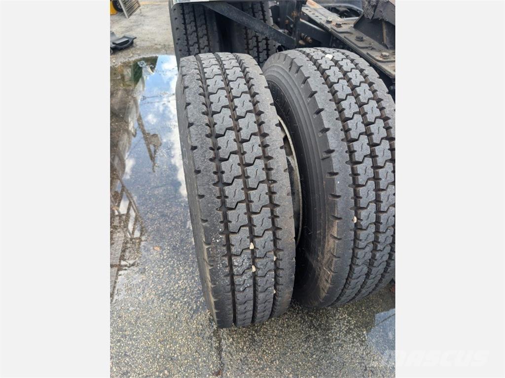 Kenworth T680 Vetopöytäautot