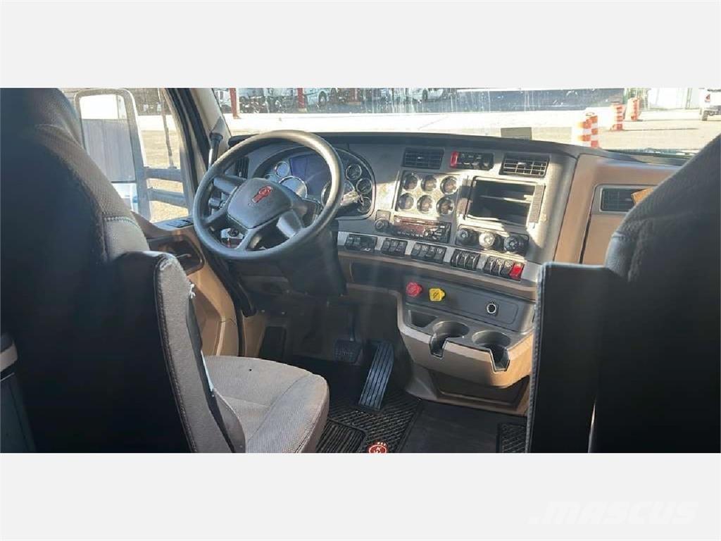 Kenworth T680 Vetopöytäautot