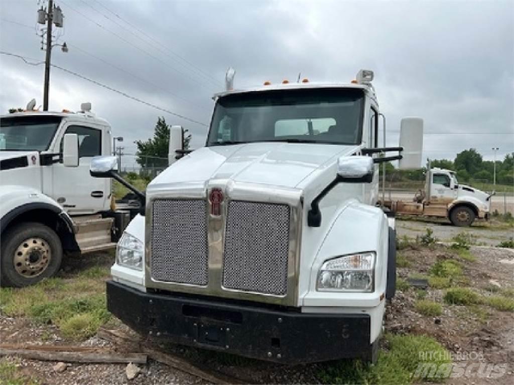 Kenworth T880 Vetopöytäautot