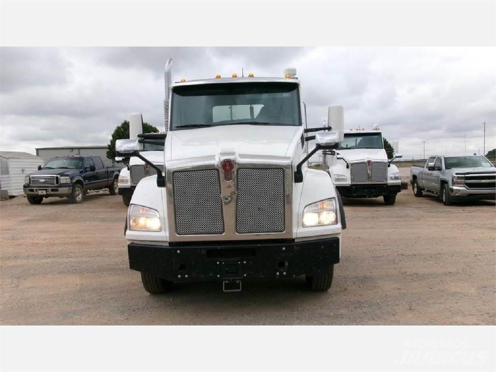 Kenworth T880 Vetopöytäautot