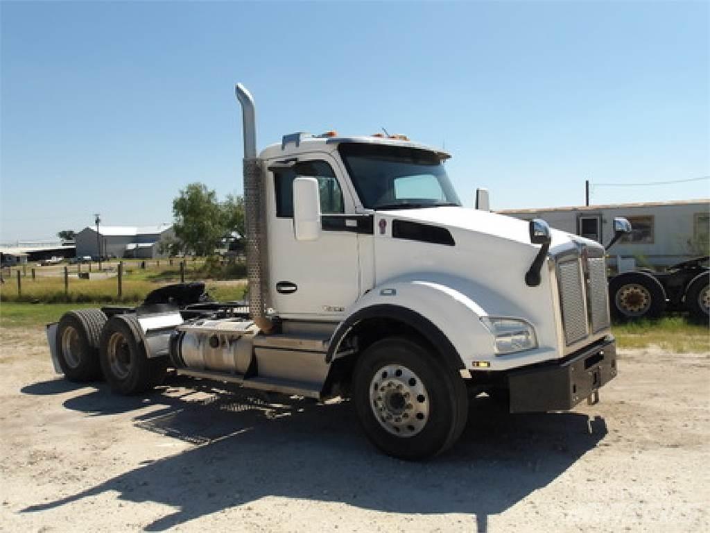 Kenworth T880 Vetopöytäautot