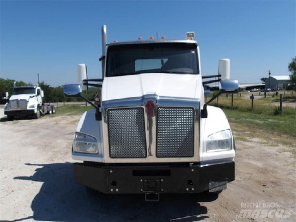 Kenworth T880 Vetopöytäautot