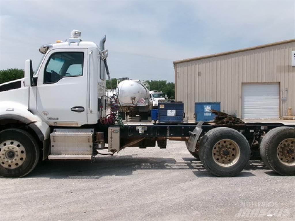 Kenworth T880 Vetopöytäautot