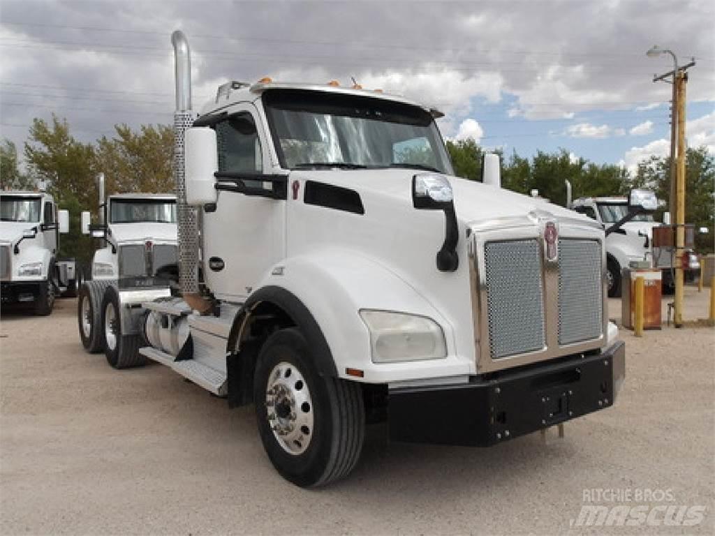 Kenworth T880 Vetopöytäautot