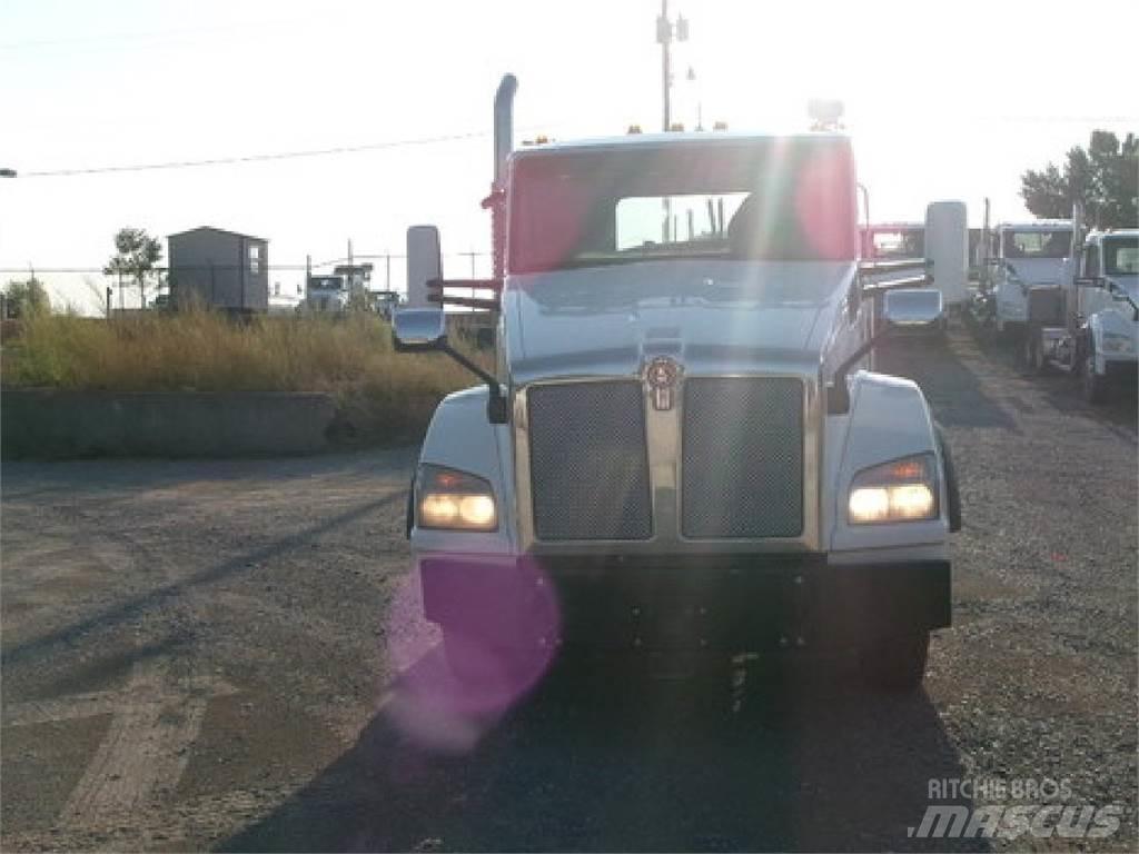 Kenworth T880 Vetopöytäautot