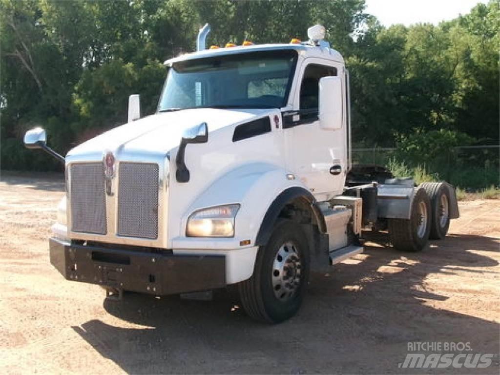 Kenworth T880 Vetopöytäautot