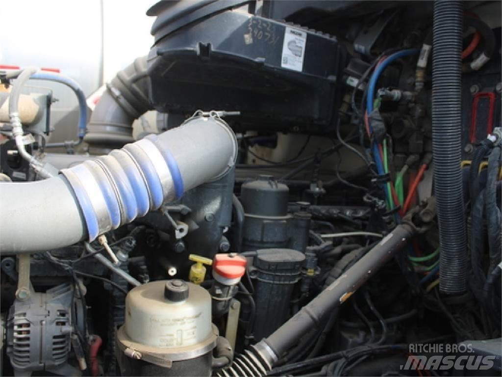 Kenworth T880 Vetopöytäautot