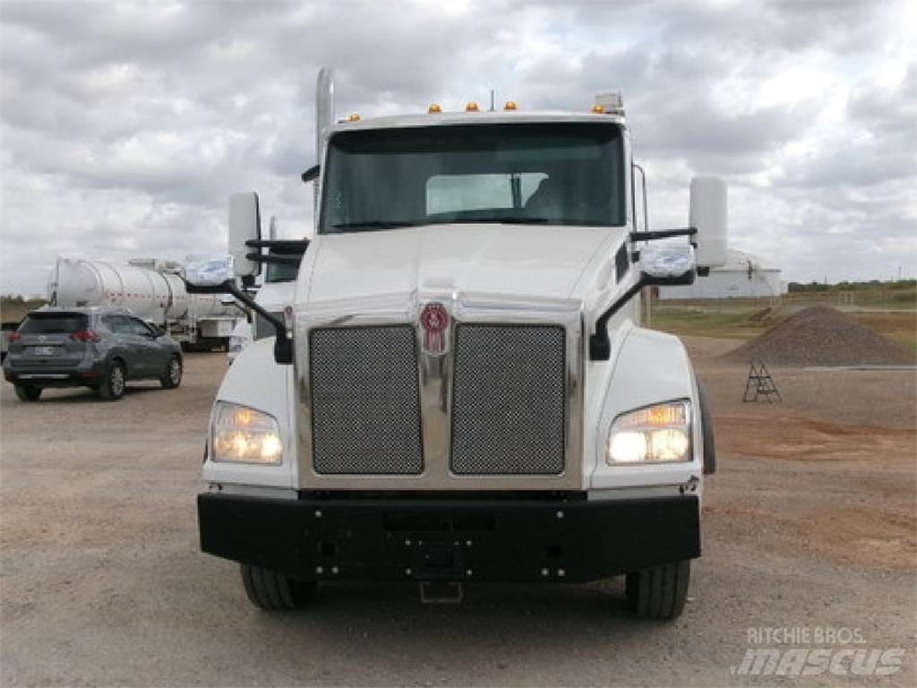Kenworth T880 Vetopöytäautot