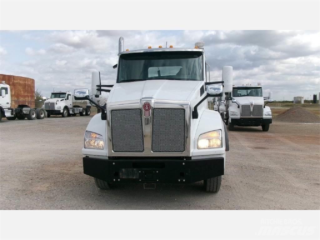 Kenworth T880 Vetopöytäautot