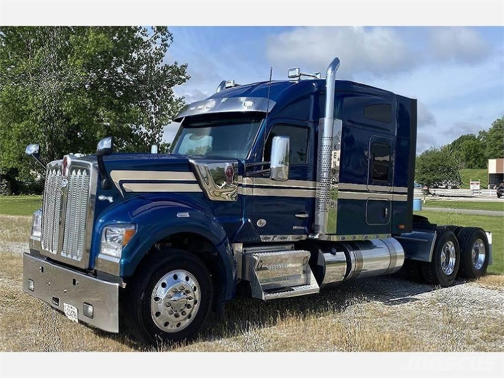 Kenworth W990 Vetopöytäautot