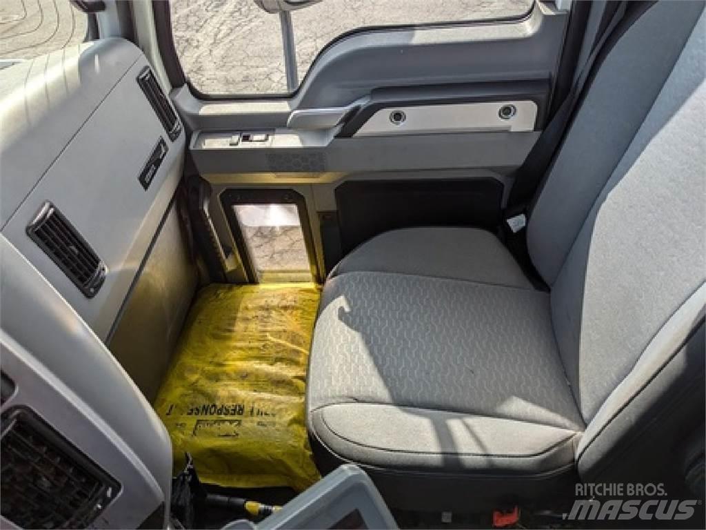 Mack AN64T Vetopöytäautot