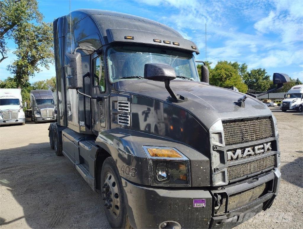 Mack Anthem 64T Vetopöytäautot