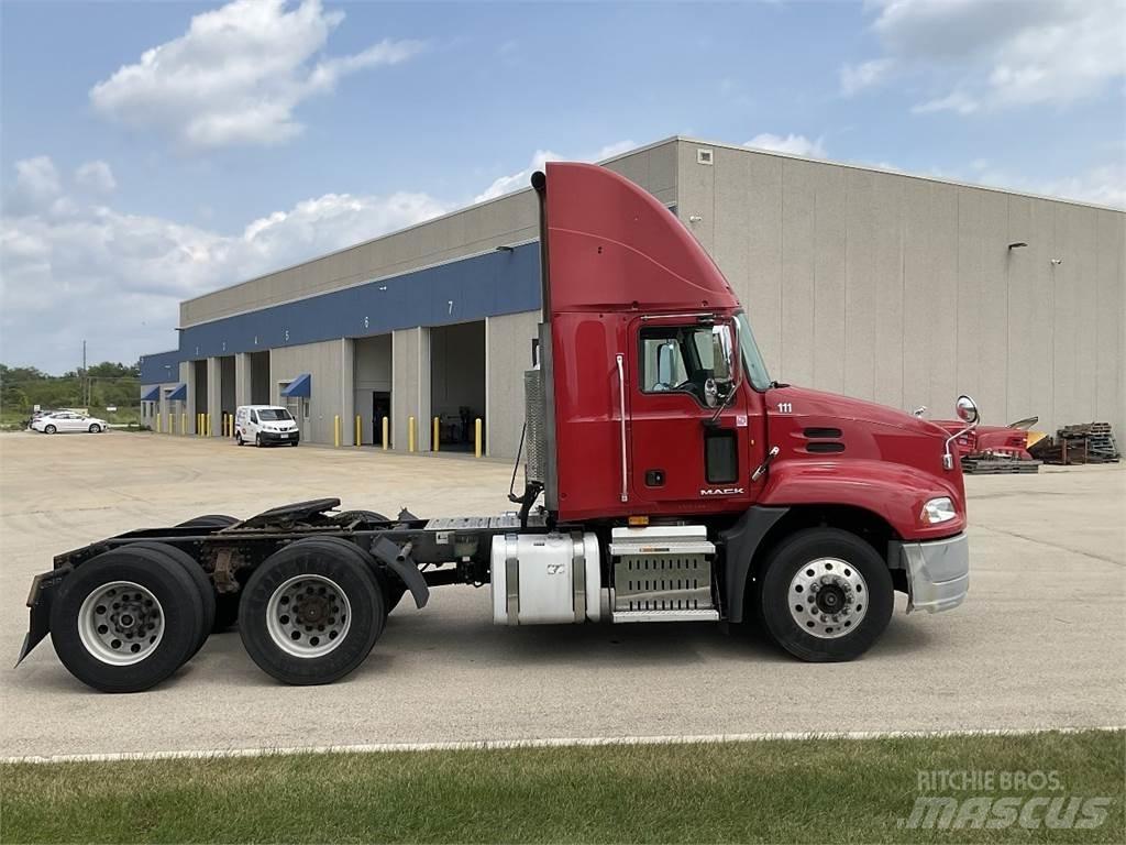 Mack CXU613 Muut kuorma-autot