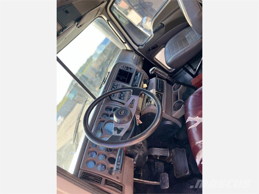 Mack Vision Vetopöytäautot