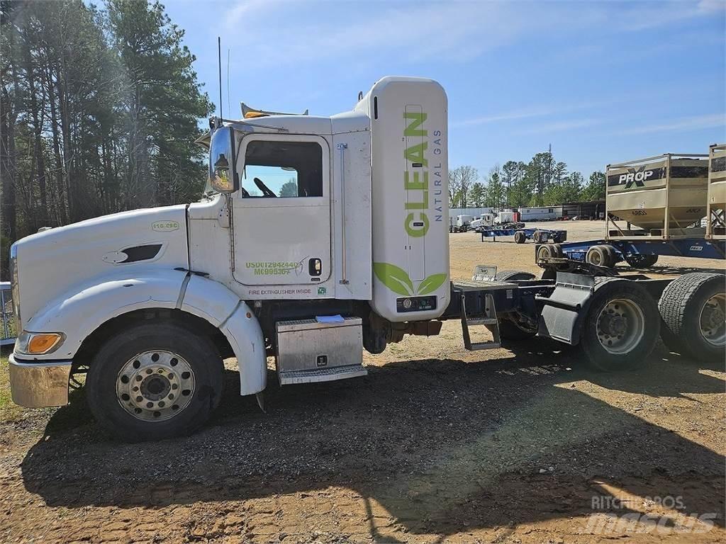 Peterbilt 384 Vetopöytäautot