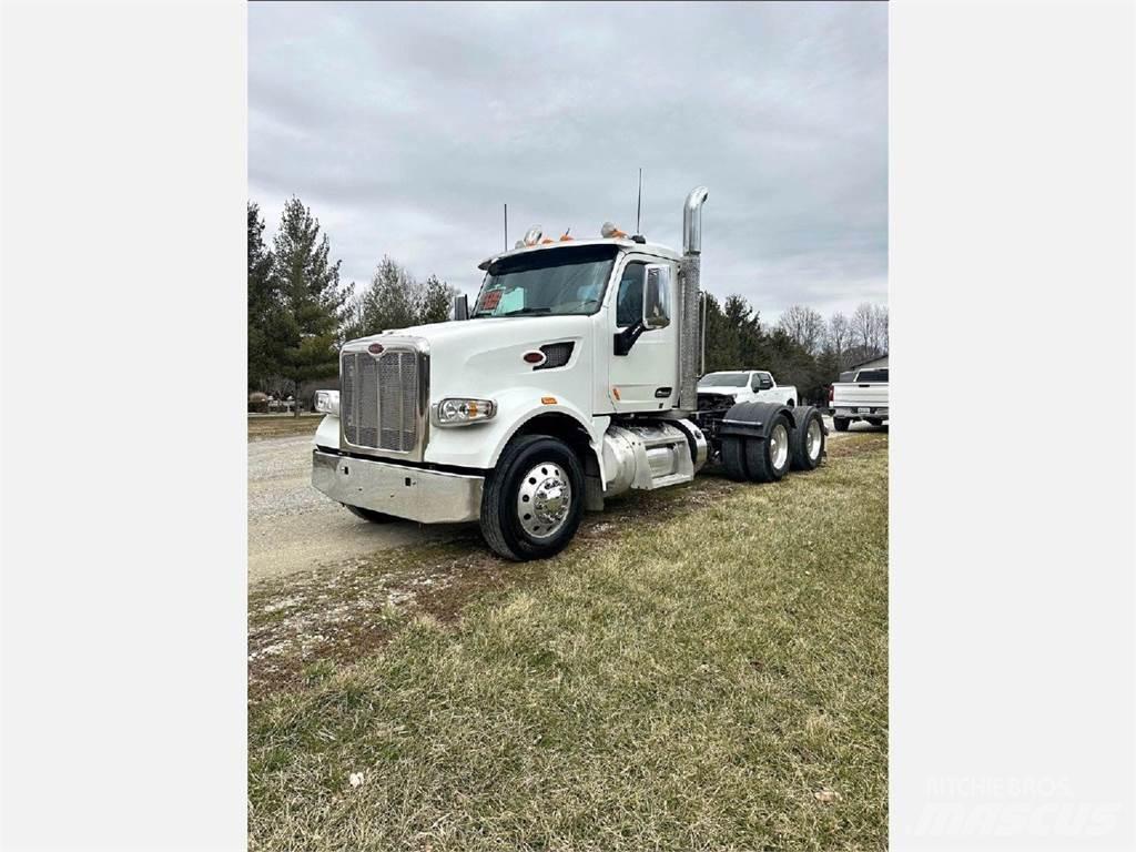 Peterbilt 567 Vetopöytäautot